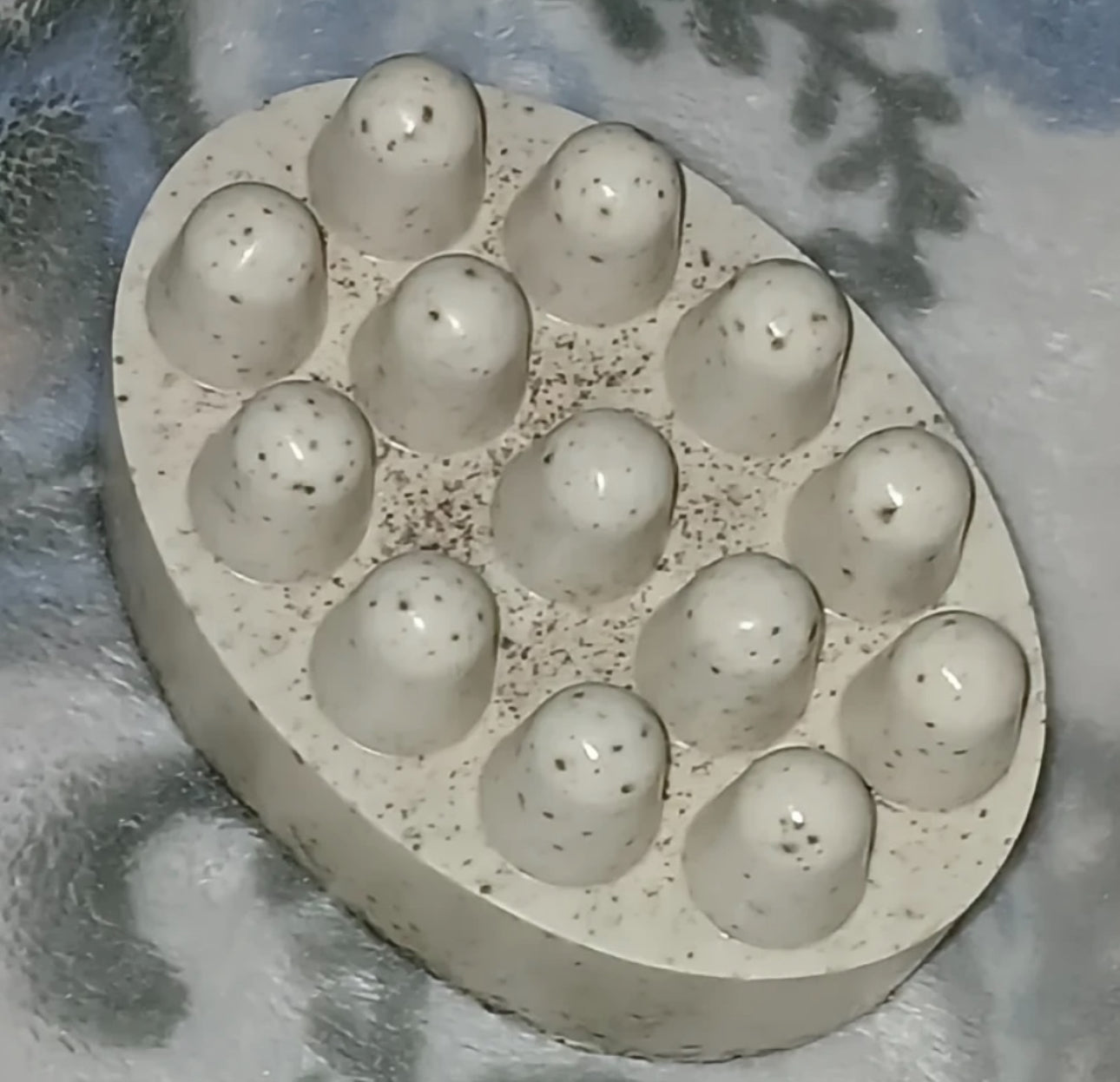 Massaging cellulite bar
